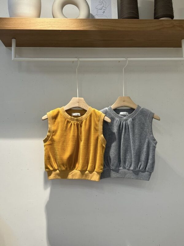 2520E2F3-115A-4B57-9B4B-6B74532F91CA_1_201_a 〖預購〗貝莉暖心背心