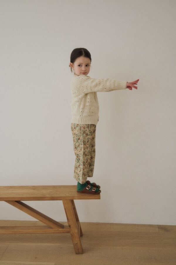 2AF5B90C-0D72-4FCC-906D-2E0A4FFBDCAA 〖預購〗Koi 花綻碎花滿版質感長褲