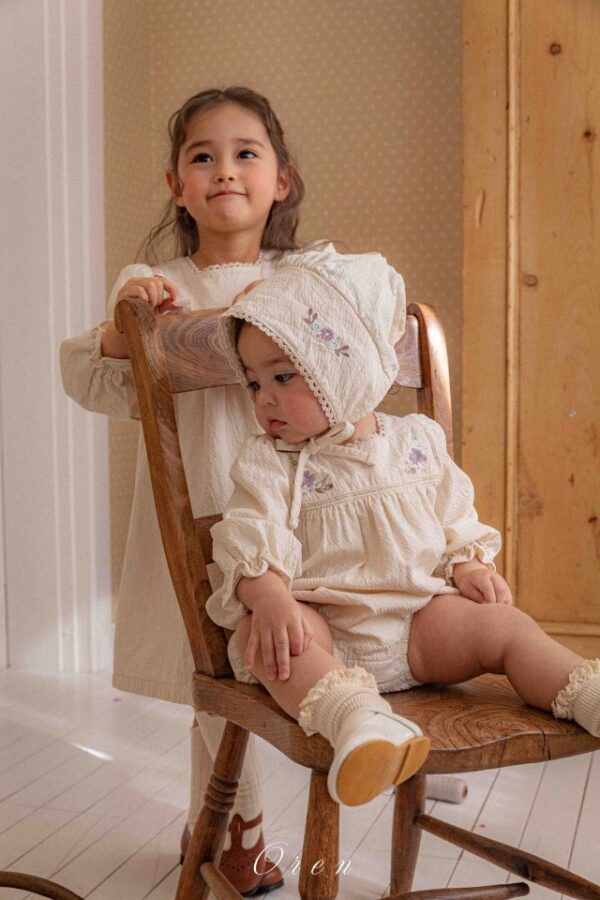 2EBB6A43-2AE3-498D-AB03-333021F421BD 〖預購〗艾瑪蝴蝶暖暖洋裝