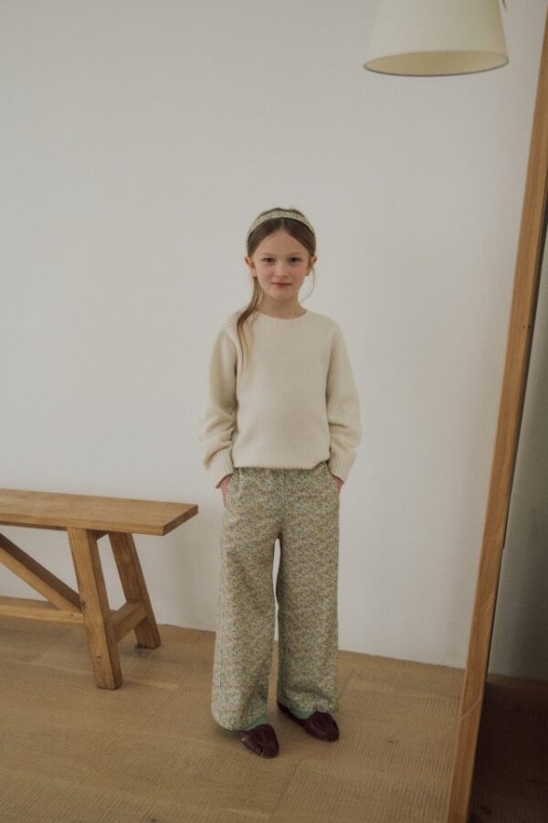 2F2E2B7F-356F-4E25-B4CA-37F99DFC7CA2 〖預購〗Koi 花綻碎花滿版質感長褲