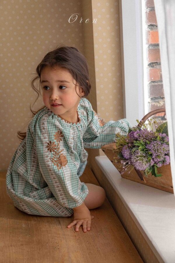 2FC30E11-1D32-48F4-8093-681382241096 〖預購〗Cefuri 復古格紋洋裝