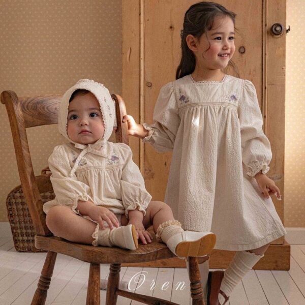 34DAF07C-8702-4AAA-A79E-9C5C97587E04 〖預購〗艾瑪蝴蝶暖暖洋裝