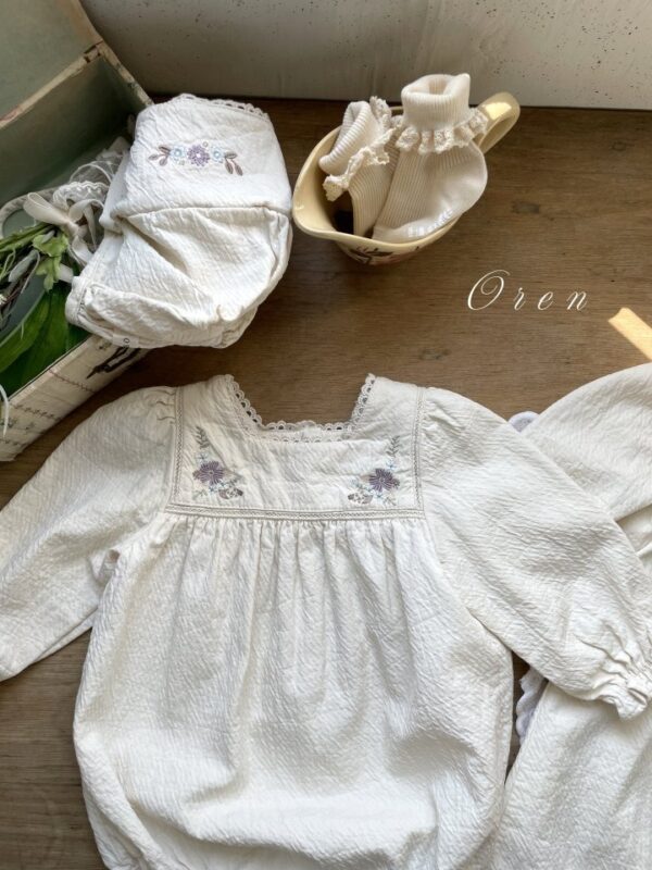 38F9DBA5-4323-494F-BB88-938A1AA9E181 〖預購〗艾瑪蝴蝶暖暖洋裝