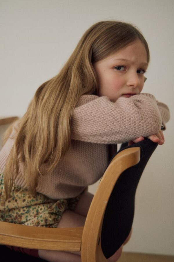 38FD2F8B-B279-4826-BD1C-5B5A79459453 〖預購〗Mie 羊絨感圓領上衣