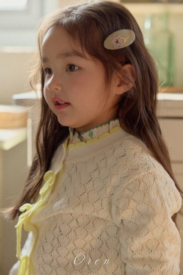 3D6B0965-D1F3-49D1-8159-071F0CA9EBF4 〖預購〗Amélie 扇形針織開襟衫