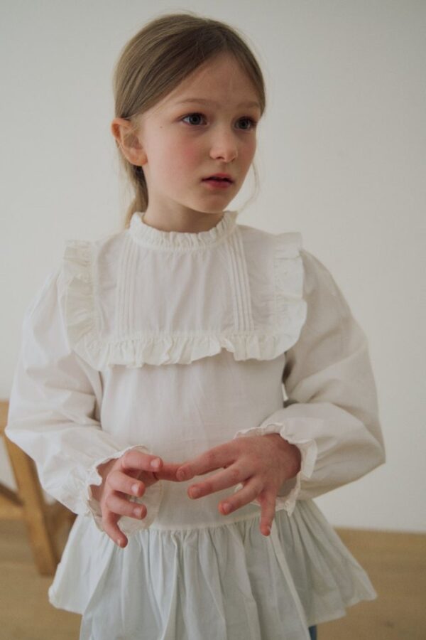 3DC7AC4A-E67C-47A7-9F52-2C21E226E2C6 〖預購〗Soma 織夢細膩襯衫