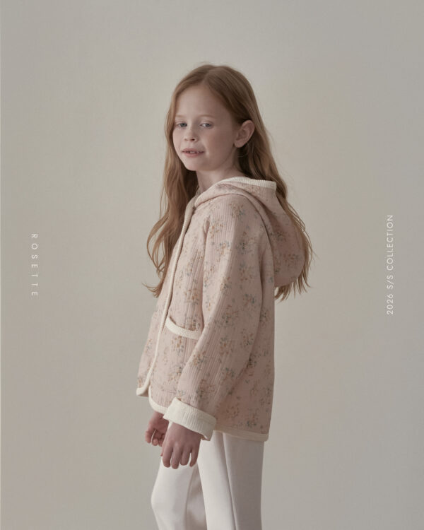 42B3D65B-1D43-4372-A048-F7F75AA1CAD1 〖預購〗Humming 氧氣蕾絲邊連帽外套