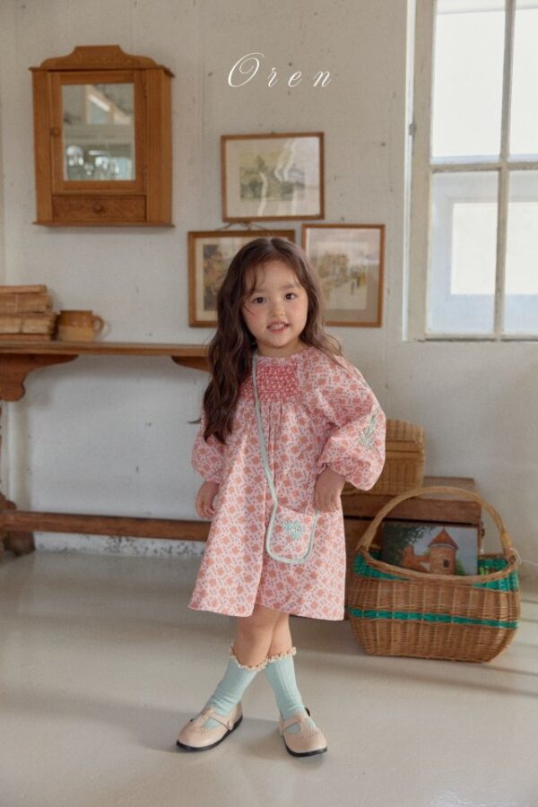 507CBEDC-BD9D-4255-9CC6-5095E3B7D8ED 〖預購〗 精靈雛菊小包