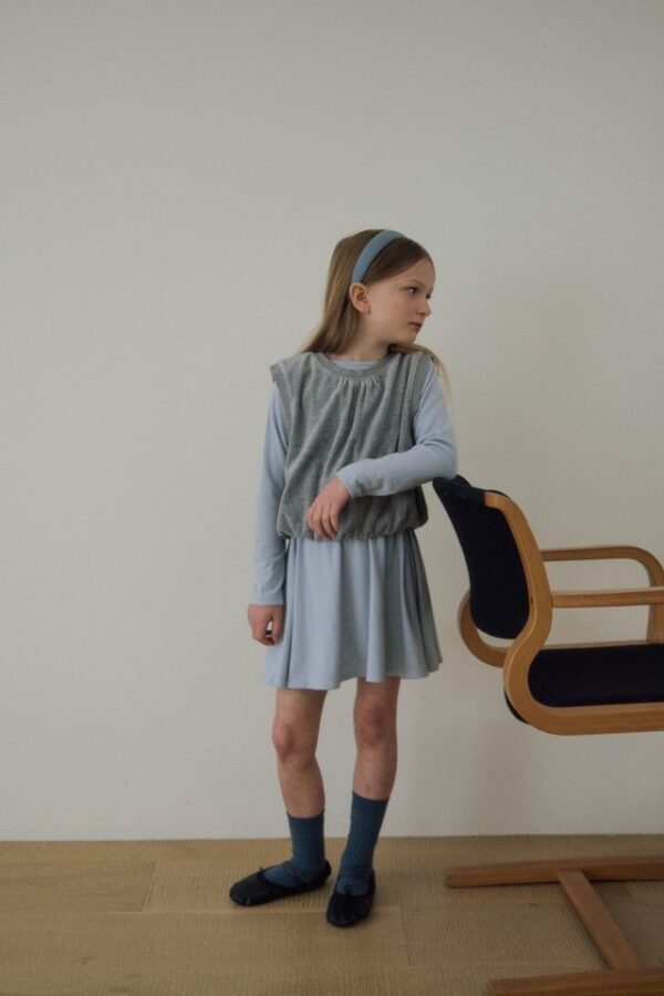 50B42213-D7E1-4F7A-BB27-BCF73875520D 〖預購〗純淨奶油剪裁連身裙