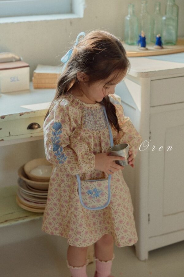 577C31C9-0957-433F-918C-96DBB2533AE5 〖預購〗 精靈雛菊小包