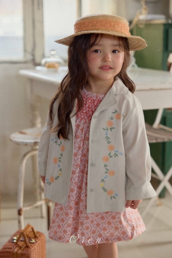 78ACA6A6-2326-4DD3-B085-247A79968849 〖預購〗復古質感織紋外套