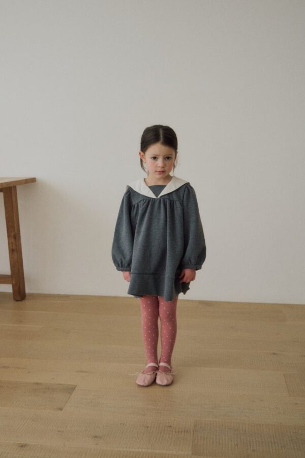 79C5B4A1-60A1-48A5-8110-F227EFDAE53D 〖預購〗學院序曲經典深灰質感洋裝