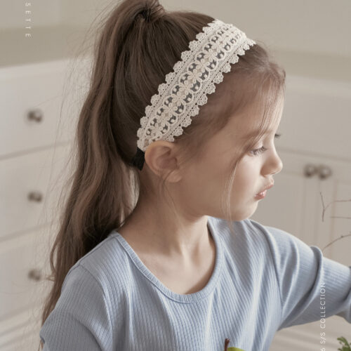 7D70C7A2-4A42-4F04-8A51-CAC4ECA4BFB6 〖預購〗Daisy 鏤空織紋法式髮箍