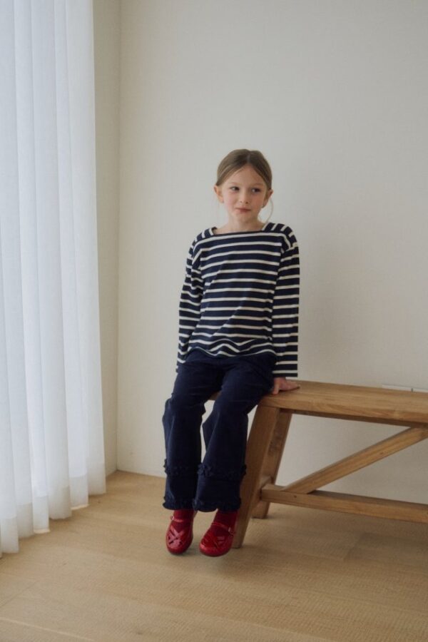 83FD1314-28CA-4D0D-BD39-7BE4D6BA364C 〖預購〗慵懶寬鬆剪裁長褲