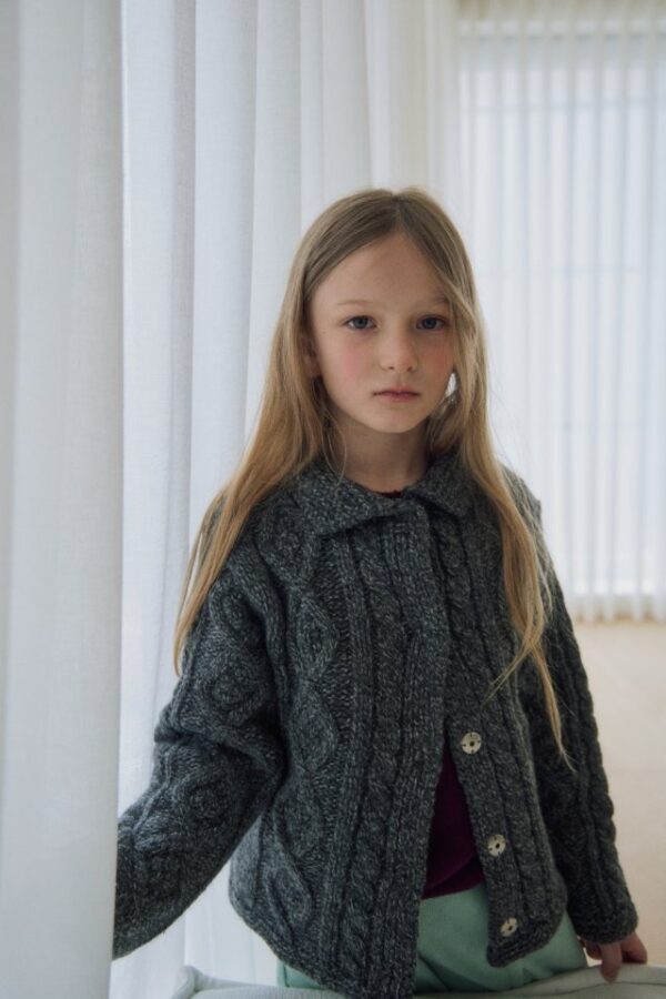 8C5A610E-C94F-47AE-90B9-9938CA443C45 〖預購〗Sally 經典麻花質感開襟外套