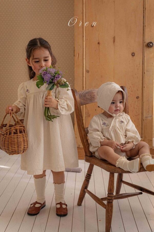 8D895118-A3CA-4EA0-B7DF-9845C9D44433 〖預購〗艾瑪蝴蝶暖暖洋裝