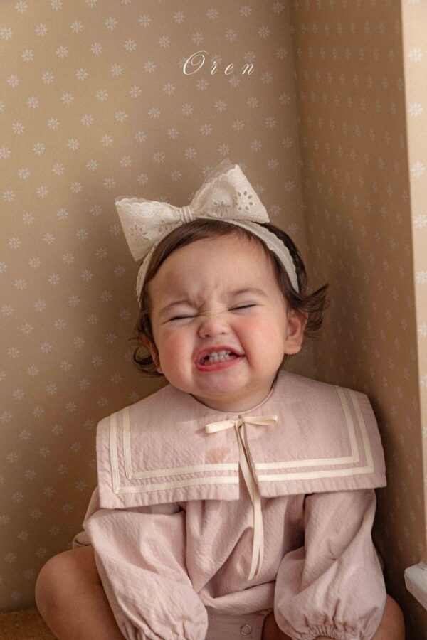 91CF1D51-9435-4581-89E9-FD6A8A2A916C 〖預購〗牛奶海軍領舒柔洋裝