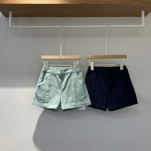 92B43E4B-8BEC-4E9D-91BB-04F9DDD5603A_1_201_a 〖預購〗奶油濾鏡 Crema 質感五分褲