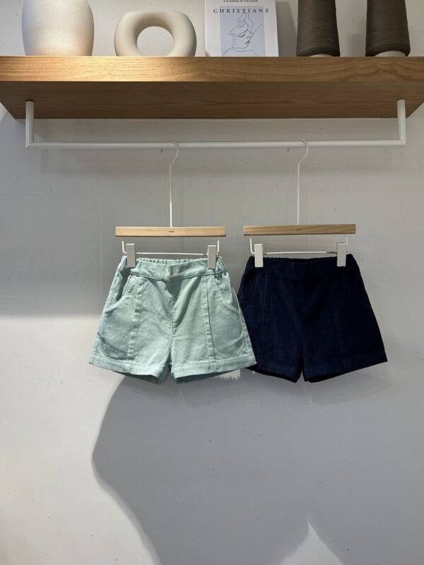 92B43E4B-8BEC-4E9D-91BB-04F9DDD5603A_1_201_a 〖預購〗奶油濾鏡 Crema 質感五分褲