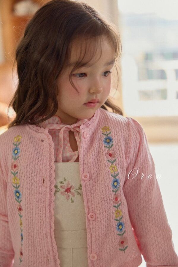 A0F02B34-EEF4-49AA-8D6F-C8D5010484C6 〖預購〗Colette 花卉刺繡開襟外套