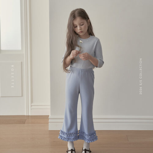 A6ABC220-6579-4411-BCEF-C35E2870F491 〖預購〗莉莉序曲荷葉邊飾微喇叭褲