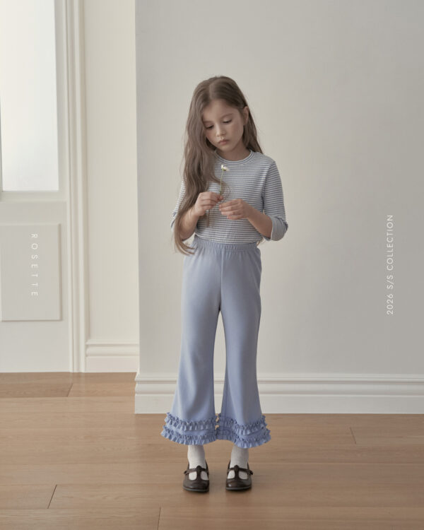 A6ABC220-6579-4411-BCEF-C35E2870F491 〖預購〗莉莉序曲荷葉邊飾微喇叭褲