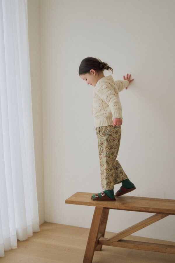 A6FBF8C4-10E2-41C2-895B-2CD878BC0A45 〖預購〗Koi 花綻碎花滿版質感長褲