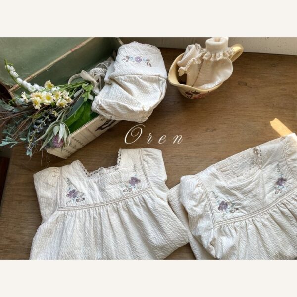 AB9B21C5-6500-446E-8FB7-99FCCB17E583 〖預購〗艾瑪蝴蝶暖暖洋裝