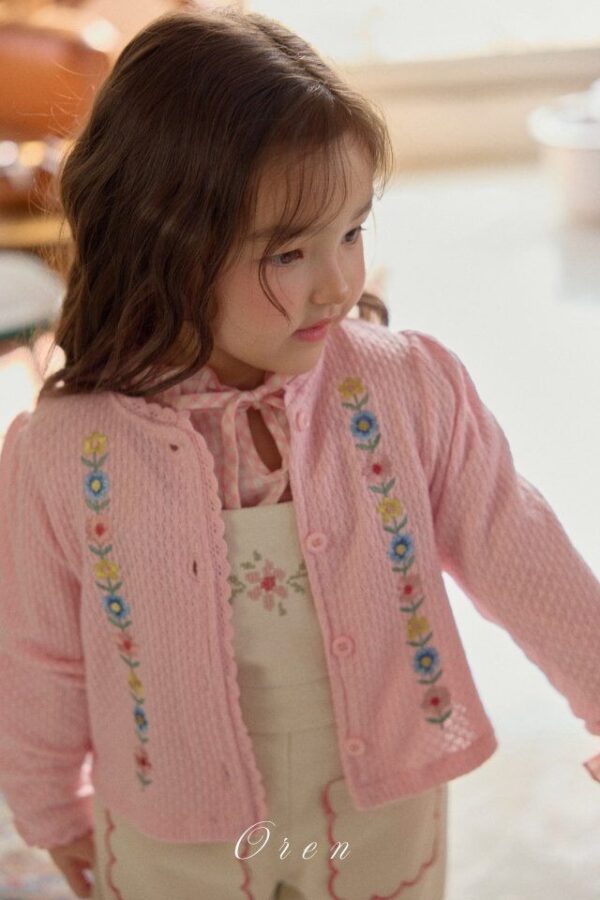 ACA3D30E-075F-4B5E-94EA-AA88F60BA4F6 〖預購〗Colette 花卉刺繡開襟外套