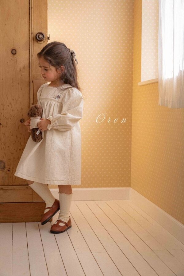 ACEAE38B-63F6-4133-99F4-95B4B42123B0 〖預購〗艾瑪蝴蝶暖暖洋裝