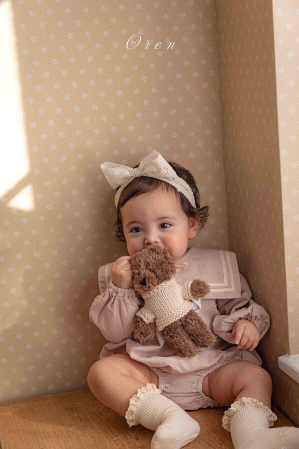 AE356E39-5DA0-4862-B884-138EE77C1ECE 〖預購〗牛奶海軍領舒柔洋裝