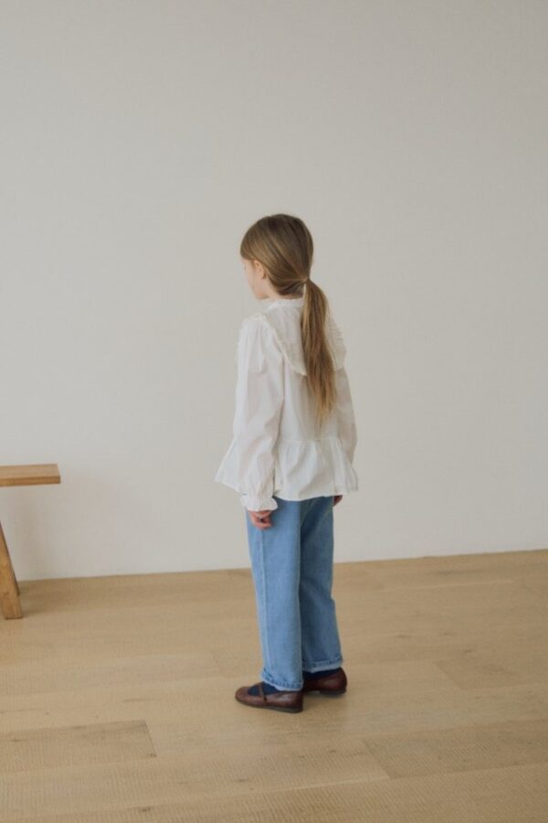 B74C68FD-DBBF-482D-8060-F1ED6FC4117B 〖預購〗經典恆藍翻摺邊質感牛仔褲