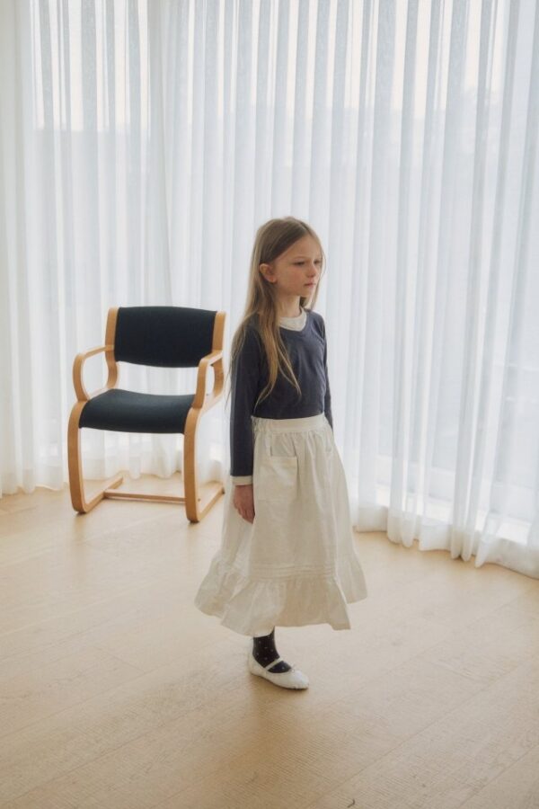 BABD225D-D0C7-4C78-8F4B-9C80902B203E 〖預購〗花語繫帶圍裙式質感長裙