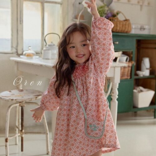 BBCFA3DB-47C5-44E4-A71D-E718CFAB9B5B 〖預購〗 精靈雛菊小包