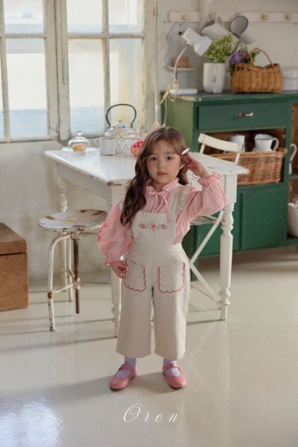 BD9D7CD5-1BE3-4019-8F5F-A9BCDCC2139A 〖預購〗鈴鐺口袋吊帶褲