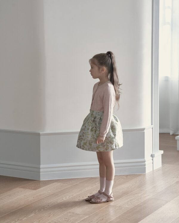 C2870184-52CE-42C4-B8BD-F7306C2EFB8B_1_201_a 〖預購〗Rosy 秘密花園碎花波浪短褲裙