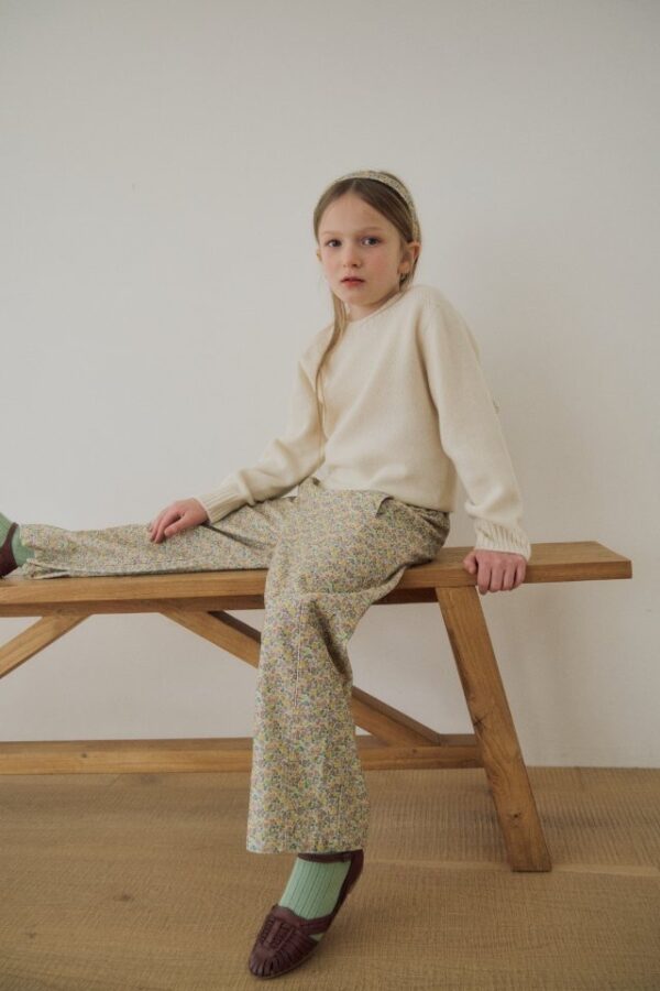 C4CF2518-8EDA-425A-99AF-DF594B05F210 〖預購〗Koi 花綻碎花滿版質感長褲