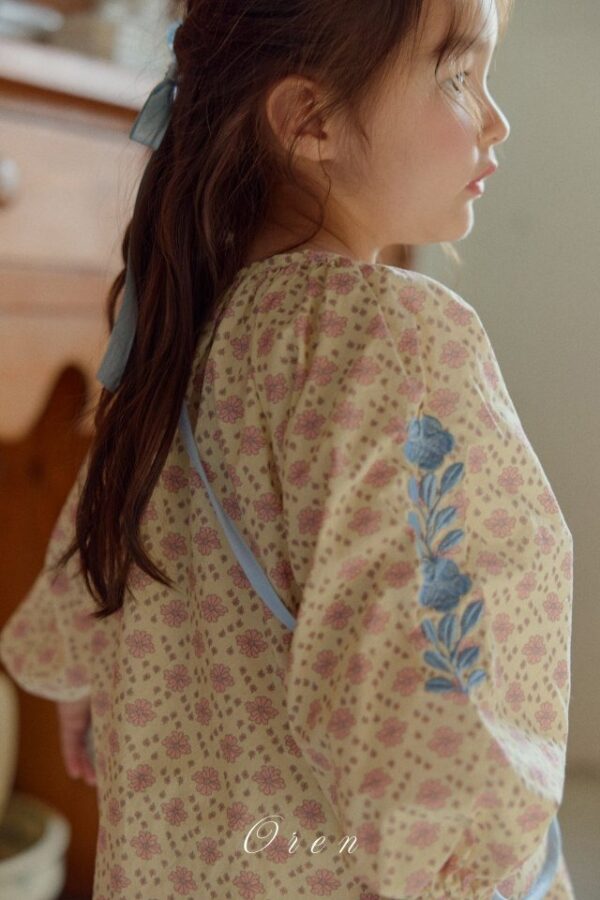 C8720237-6193-450B-935E-75882AB875DE 〖預購〗 精靈雛菊摺皺洋裝 精靈雛菊摺皺洋裝