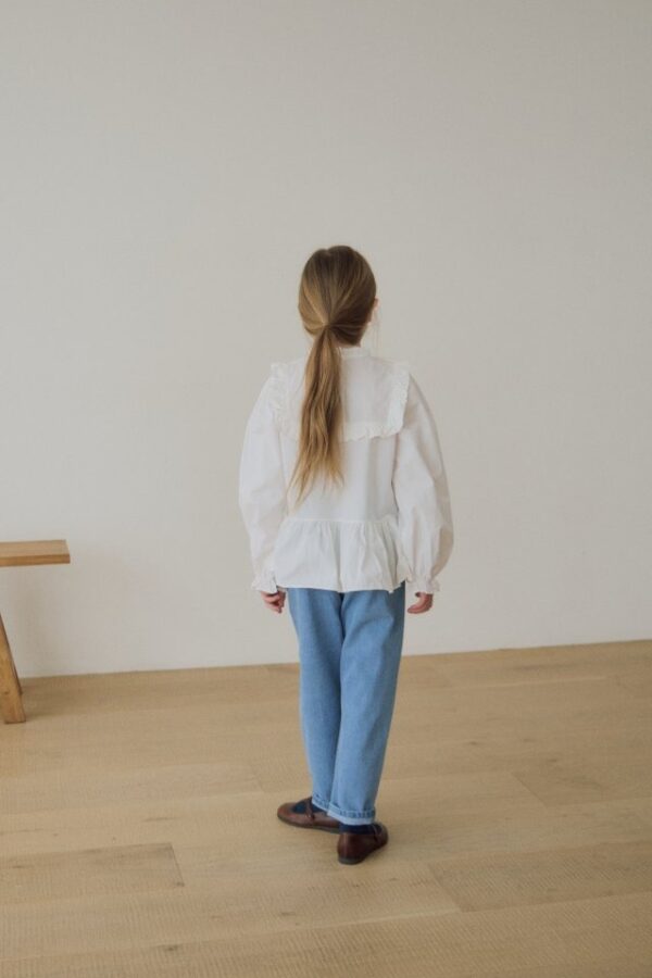 C8EC67DD-92E5-4842-9E80-432BD1958C2C 〖預購〗經典恆藍翻摺邊質感牛仔褲