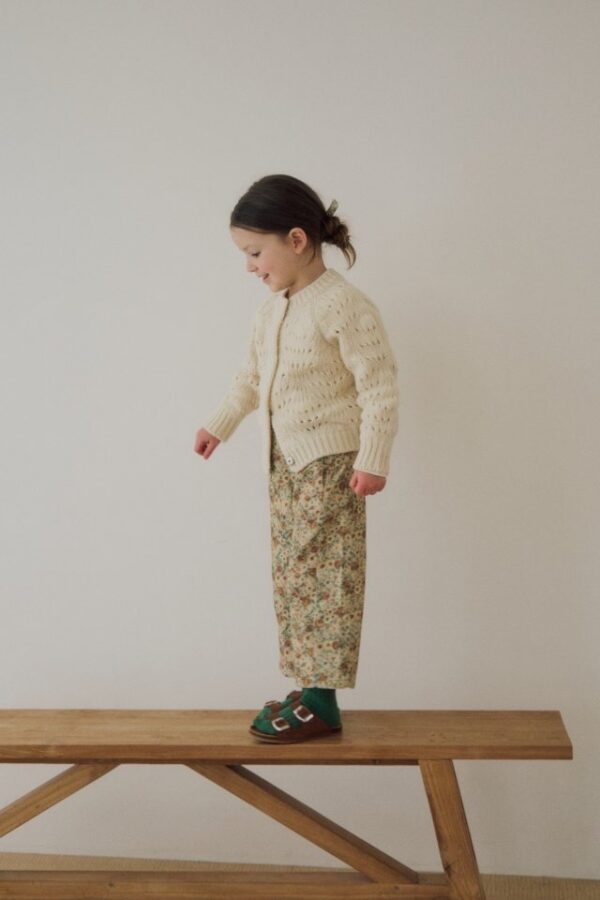 CD72C19B-21B3-457F-AC9F-B3DF41DD482B 〖預購〗Koi 花綻碎花滿版質感長褲