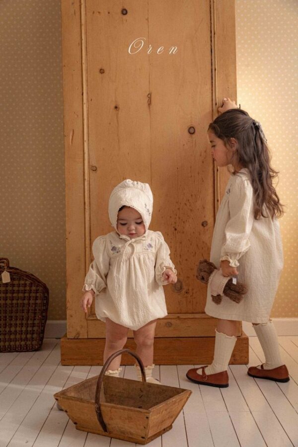 D29103A6-23F9-4ECE-8E2A-E06825A22061 〖預購〗艾瑪蝴蝶暖暖洋裝