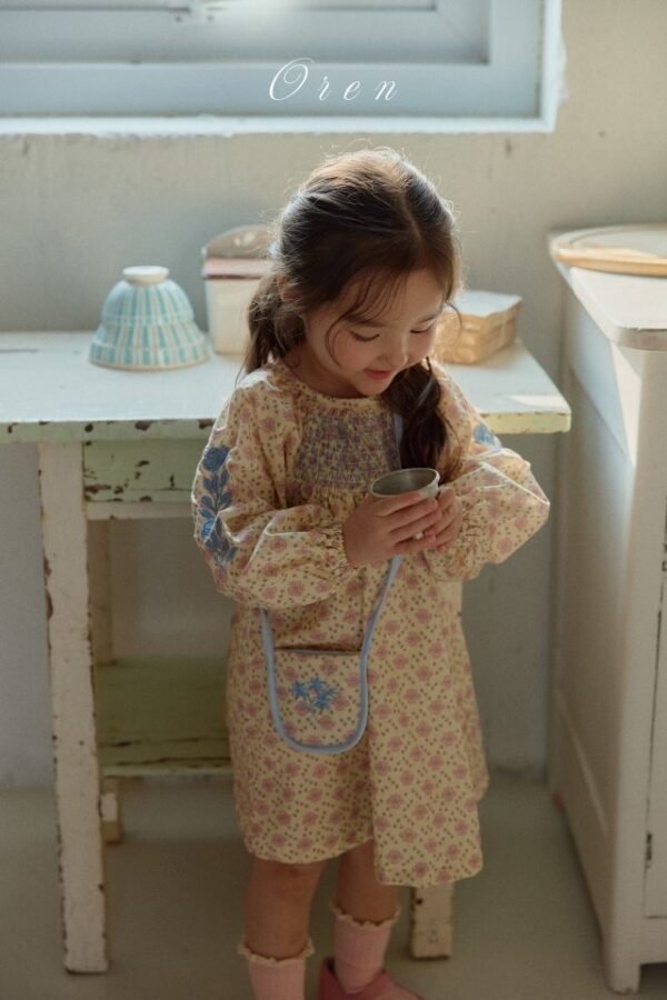 D2F45A60-5C75-4AB3-8DA7-C1C5FE7B8FAA 〖預購〗 精靈雛菊小包