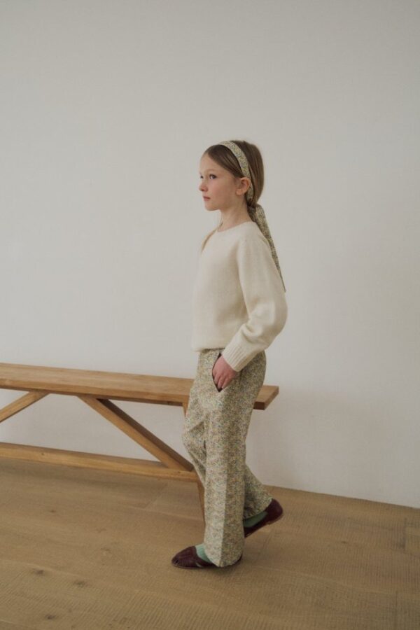 DA05F396-FC73-43BD-9D45-18994AC6EBAC 〖預購〗Koi 花綻碎花滿版質感長褲