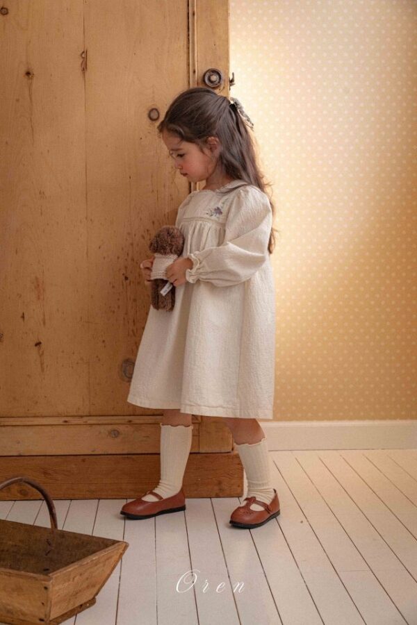 DE891BCE-888C-4678-BB2B-339116E6A084 〖預購〗艾瑪蝴蝶暖暖洋裝