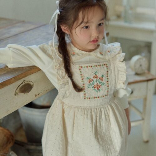 〖預購〗Arbo 刺繡吊帶裙