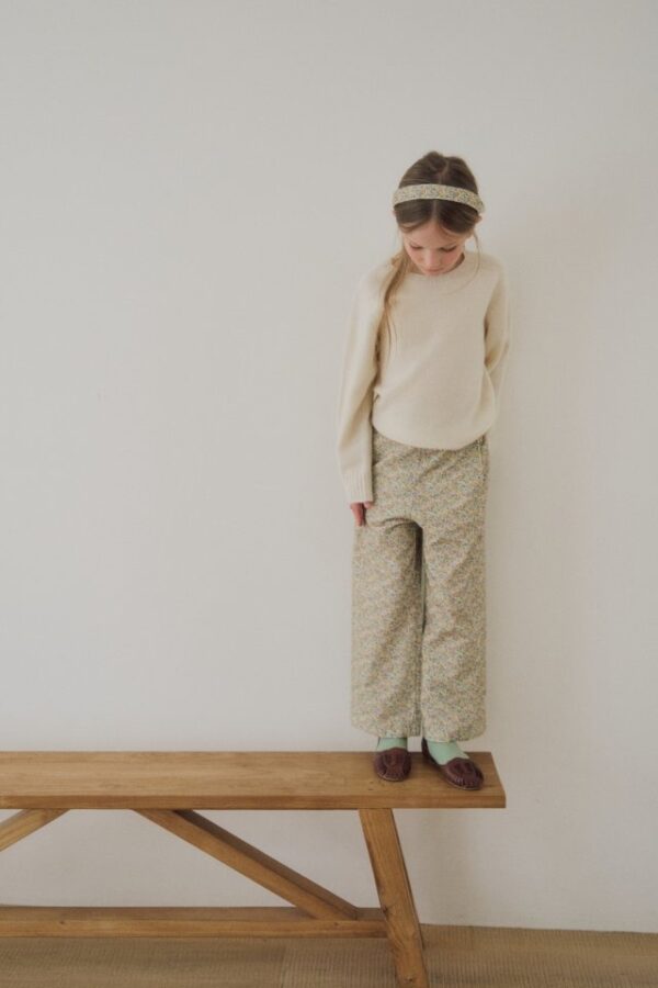 EFB2CB63-8D98-4390-AD8F-AA25616CC3B8 〖預購〗Koi 花綻碎花滿版質感長褲