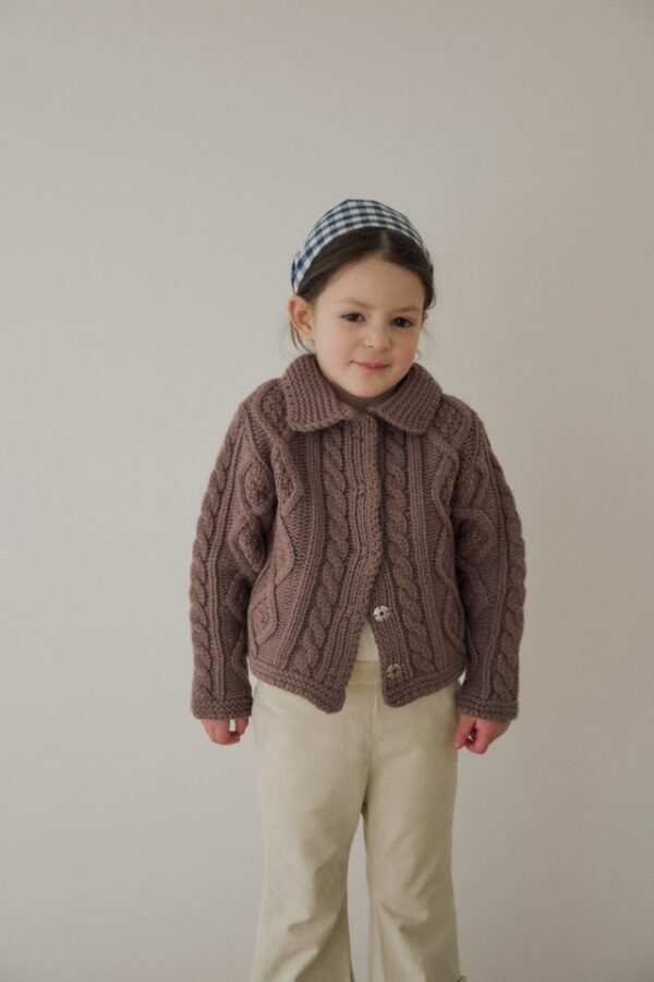 F12DF78D-88C7-4836-88DC-1ADA9F81B62A 〖預購〗Sally 經典麻花質感開襟外套