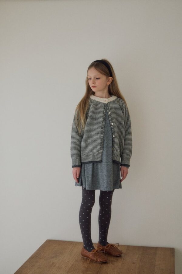 F72BDFBB-5FF5-4E90-A8E0-A02829500233 〖預購〗純淨奶油剪裁連身裙