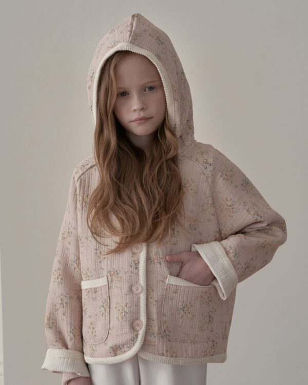 F914AE8D-63C8-4A5C-BB75-2A22F0112D6E_1_201_a 〖預購〗Humming 氧氣蕾絲邊連帽外套