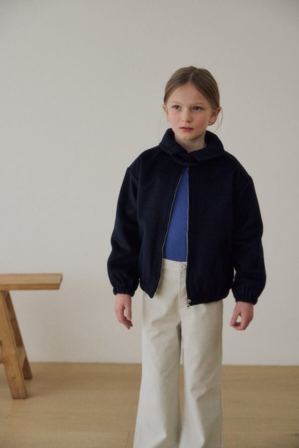 FA2D6F17-EEDC-4D7E-B63A-27324CBEE8F9 〖預購〗極光燈芯絨長褲